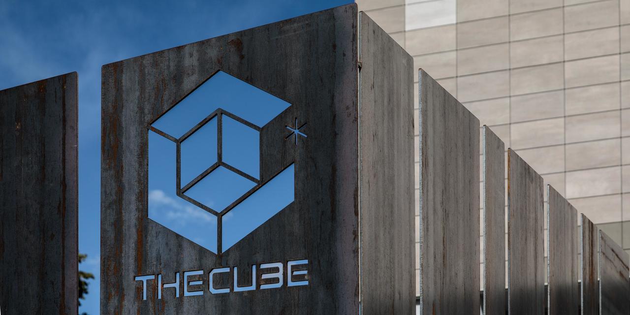 Hotel The Cube Fidenza Exterior foto